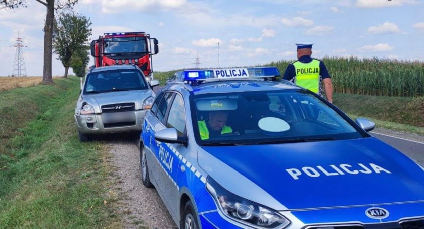 Potrącenie rowerzysty na DK63. 81-latek w szpitalu