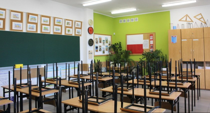 Wakacyjne inwestycje w łomżyńskiej oświacie [FOTO]