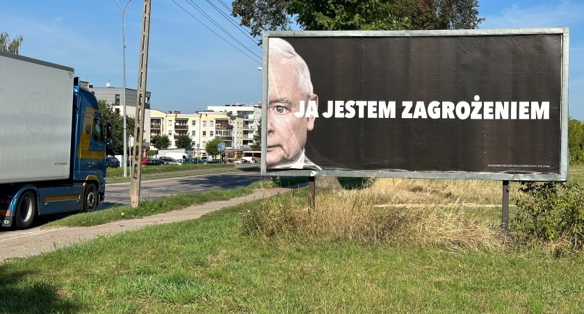 W Łomży straszą Jarosławem Kaczyńskim?