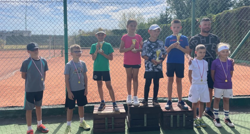 Adepci tenisa Klubu Sportowego RETURN Łomża trzykrotnie zdobyli tytuł Mistrza Województwa Podlaskiego [FOTO]