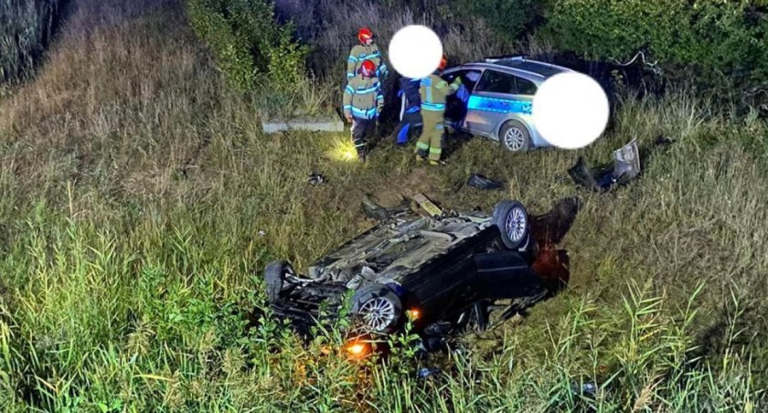Podlaskie. Trzy osoby w szpitalu po pościgu za młodym kierowcą
