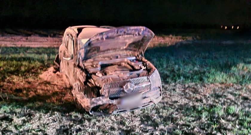 Stracił panowanie nad pojazdem i wypadł z drogi. Kierowca miał blisko 1,5 promila