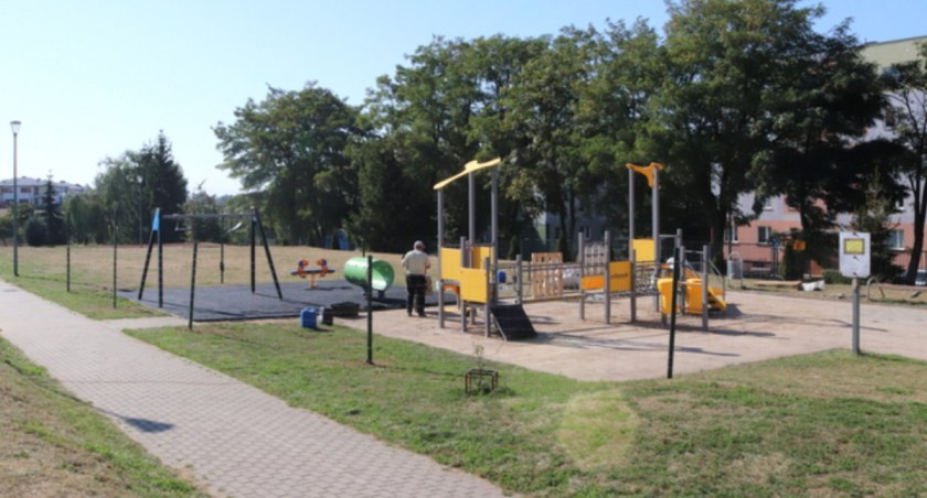 SP nr 10 w Łomży zyska nowy plac zabaw