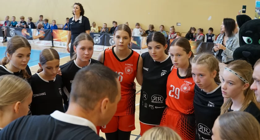 UKS 4 Łomża wygrywa Ogólnopolski Turniej Koszykówki „Piłka w grze”