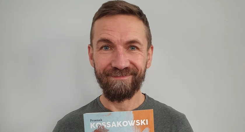 Spotkanie z Przemkiem Kossakowskim w Łomży