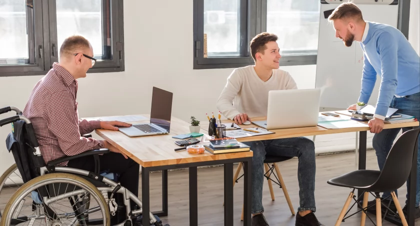 ZUS: Jakie są limity dorabiania do renty socjalnej?