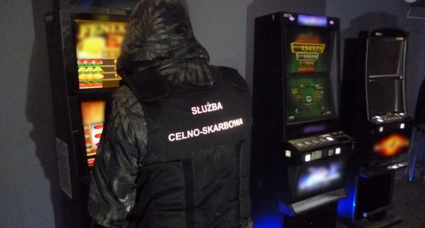 Łomżyńska Służba Celno-Skarbowa zlikwidowała nielegalny salon gier hazardowych