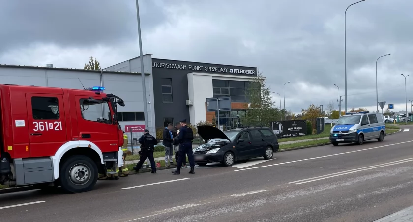 Pożar auta na Akademickiej [FOTO]