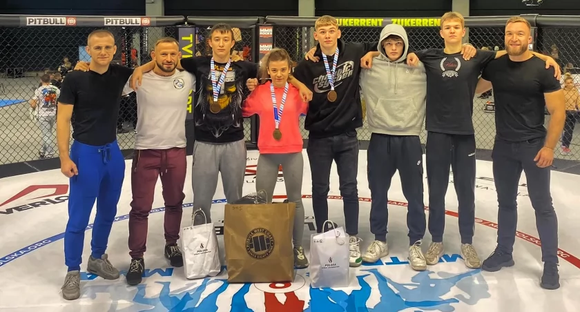 Fight Club Łomża na Mistrzostwach MMA POLSKA: Złoto, brąz i nieustająca determinacja [FOTO]