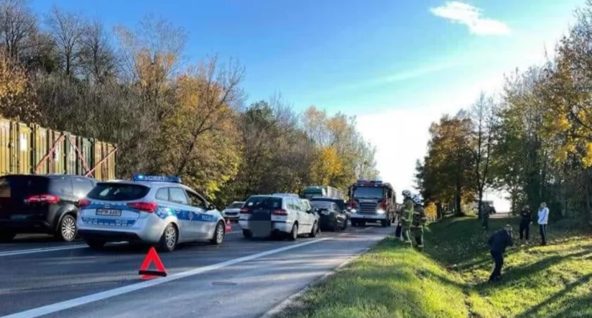 Zderzenie czterech samochodów pod Łomżą [FOTO]