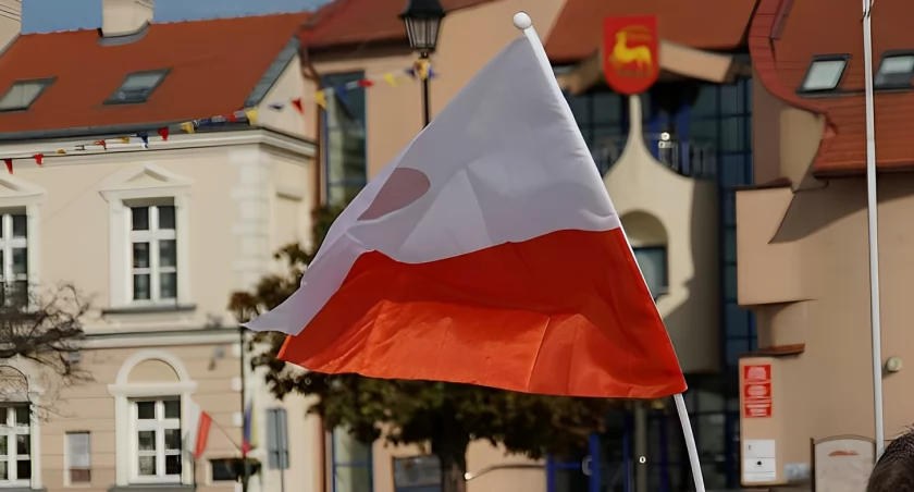 „Niepodległa do Hymnu”-wspólne śpiewanie najważniejszej pieśni patriotycznej