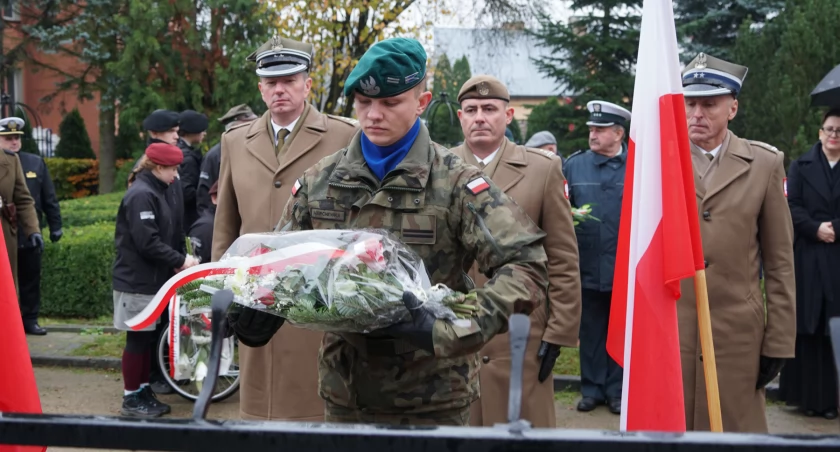 Święto Niepodległości i dziedzictwo Dmowskiego w Drozdowie [FOTO]