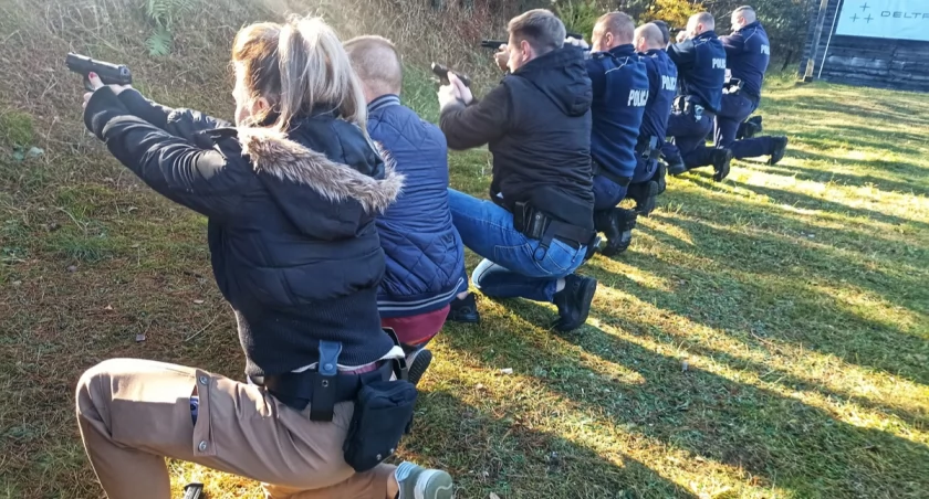 Ćwiczenia strzeleckie łomżyńskich funkcjonariuszy [FOTO]