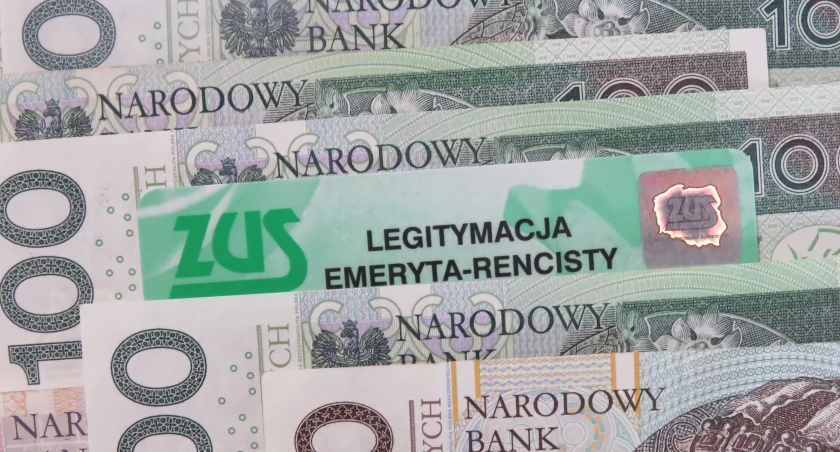 Wypłaty emerytur i rent z ZUS-u jeszcze przed świętami
