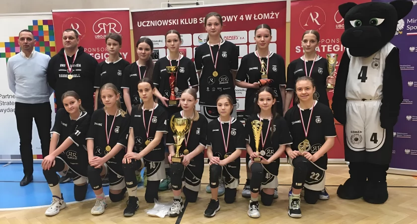 Szkoła Podstawowa nr 4 w Łomży Mistrzem Województwa Podlaskiego w Igrzyskach Dzieci w koszykówce dziewcząt [FOTO]