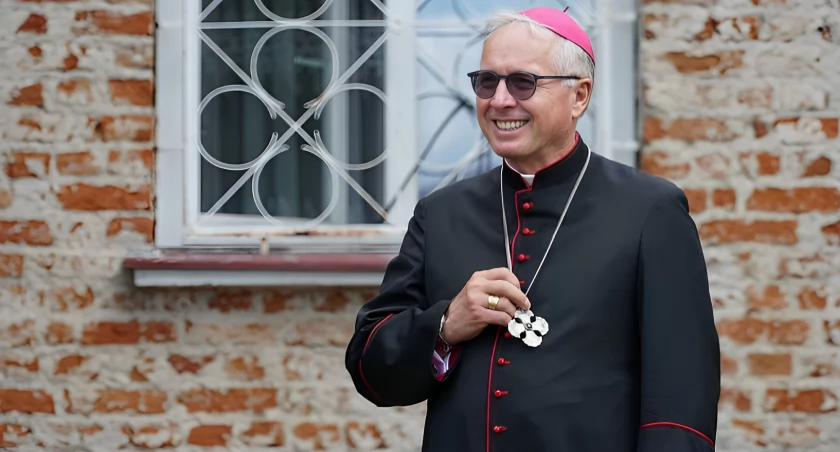 Biskup łomżyński przekazuje świąteczne życzenia pokoju i łask