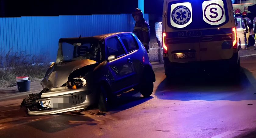 Dwie osoby w szpitalu po wypadku w Piątnicy [FOTO]