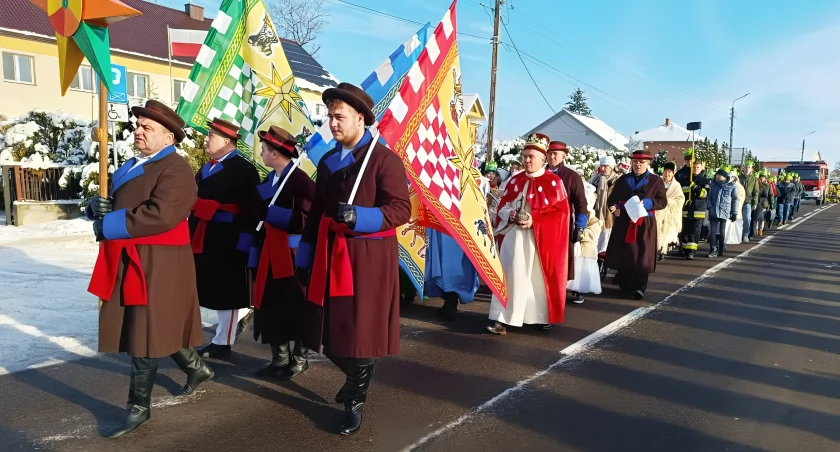 Pierwszy Orszak Trzech Króli w Zbójnej [FOTO]