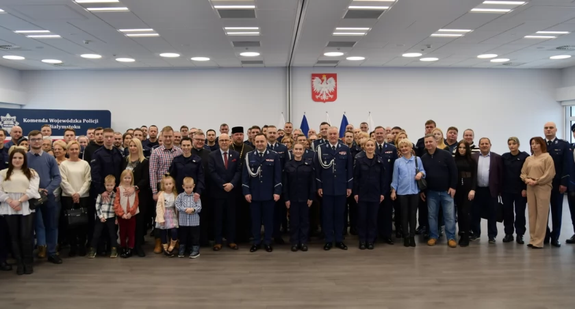 Nowi funkcjonariusze w szeregach podlaskiej policji [FOTO]