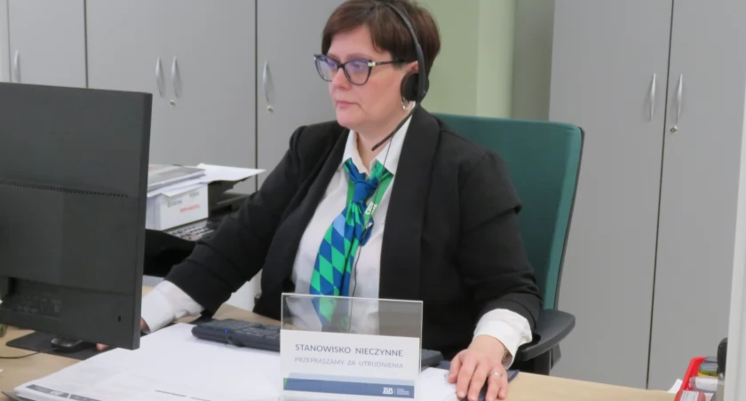 Styczniowe dyżury telefoniczne z ekspertami ZUS w sprawie świadczenia wspierającego