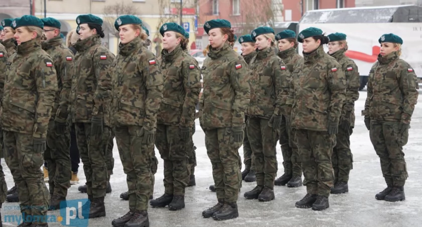 Kwalifikacja wojskowa 2024. Wezwanie na komisję dostaną również kobiety i 60-latkowie 