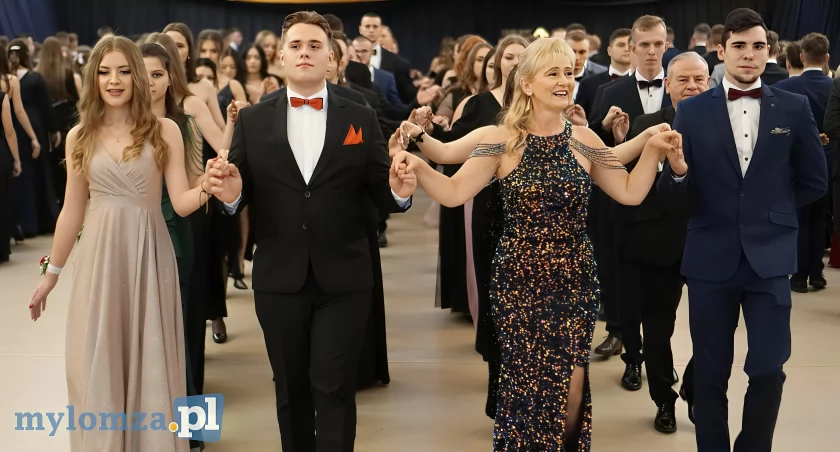 Niezapomniany bal studniówkowy w łomżyńskiej “Wecie” [VIDEO i FOTO]