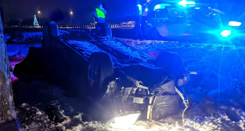 Ucieczka kierowcy po wypadku w Grzymałach Szczepankowskich: Pies policyjny odkrył prawdę [FOTO]