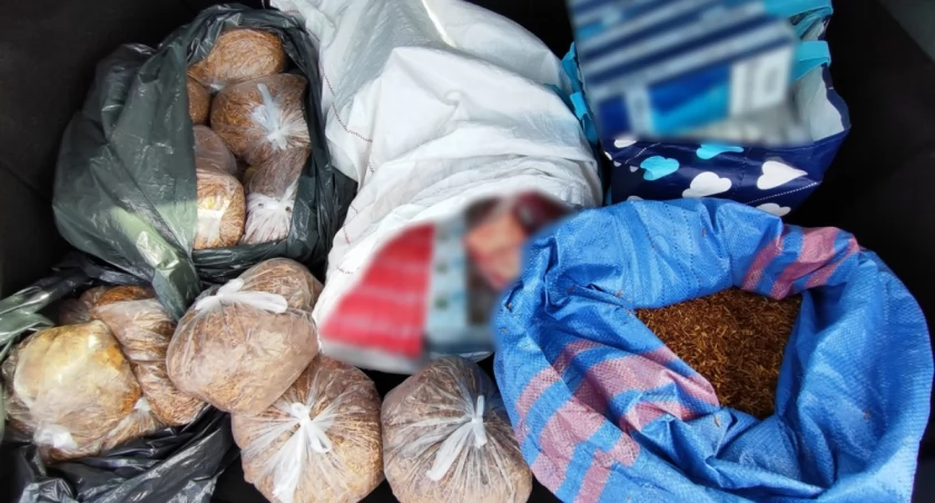 Nielegalne papierosy trzymał w aucie i mieszkaniu
