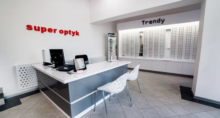 Optyk Łomża — sprawdź swoje oczy i dobierz modne okulary 