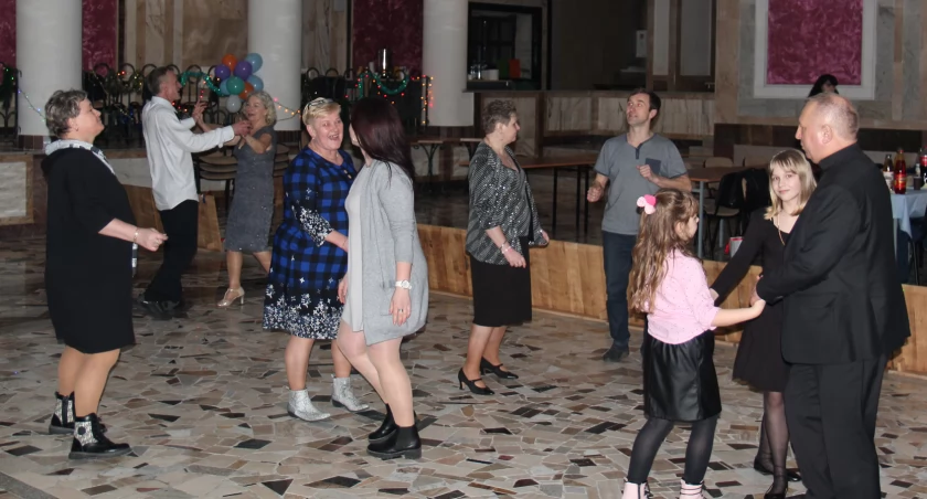 Łomżyńska parafia świętowała koniec karnawału. Wspólna zabawa w duchu miłości [FOTO]