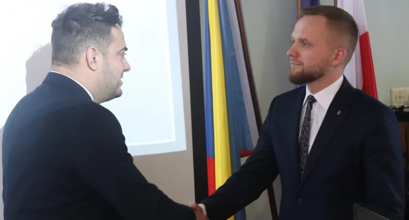 Mariusz Chrzanowski z poparciem rady powiatu miasta Łomża Platformy Obywatelskiej RP w wyścigu o prezydenturę 
