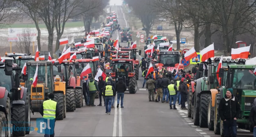 [LIVE] Strajk rolników: Blokada drogi w Marianowie