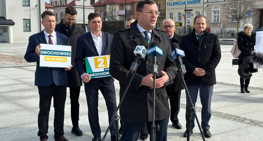 Wiceminister rolnictwa wspiera kandydatów Trzeciej Drogi na Starym Rynku w Łomży [VIDEO i FOTO]