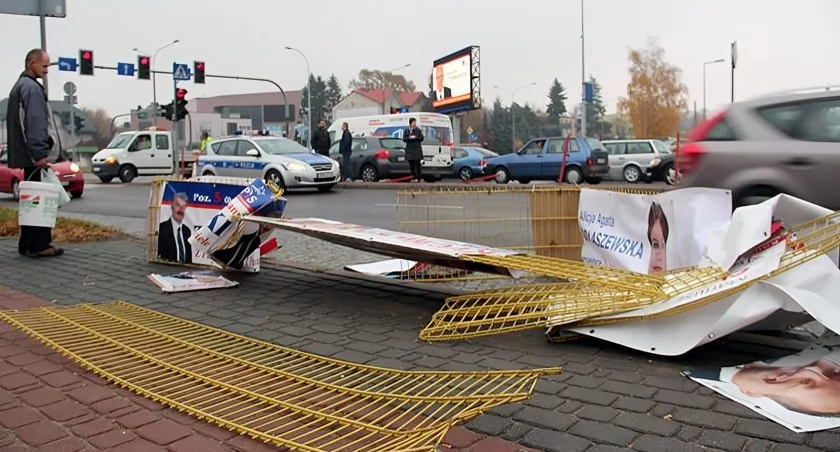 Zakaz umieszczania banerów wyborczych w pasach drogowych