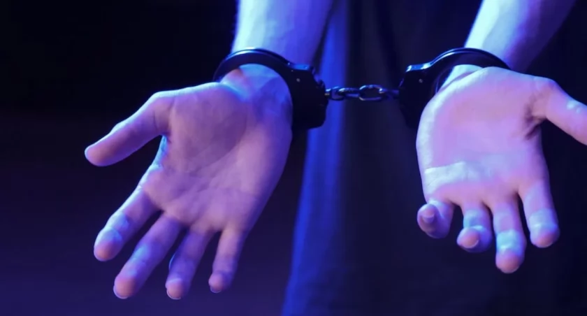 16-latka przyłapana na kradzieży w sklepie