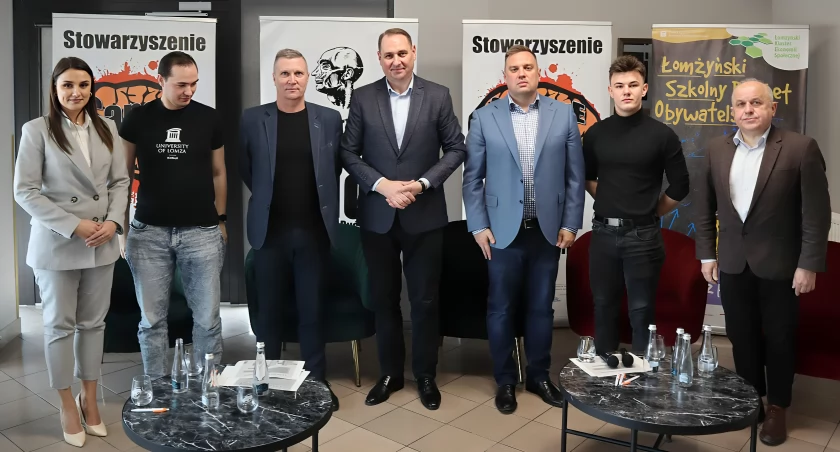 Debata Ekonomiczna z udziałem przedstawicieli łomżyńskiej młodzieży [VIDEO i FOTO]