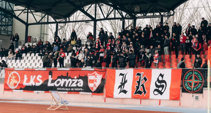 ŁKS Łomża. Zapinamy pasy i oglądamy naszych (wideo)