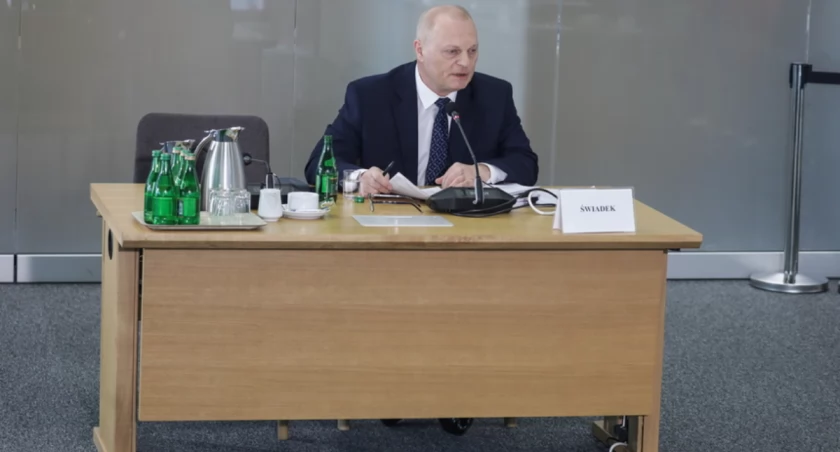 Afera wizowa: Lech Kołakowski zeznawał przed komisją [VIDEO]