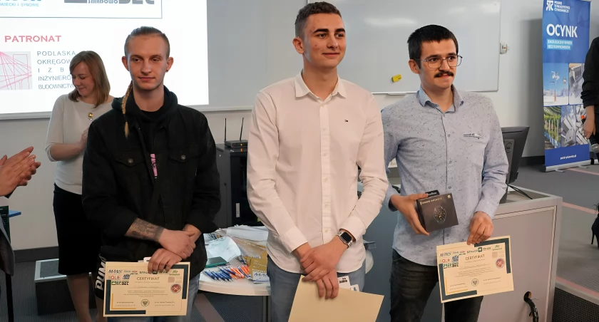 Młodzi mistrzowie budownictwa: Uczniowie z Giżycka zdominowali konkurs w Łomży [VIDEO i FOTO]