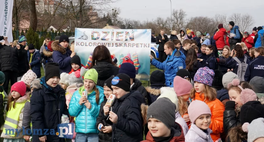 Kolorowe skarpety maszerują ulicami Łomży!