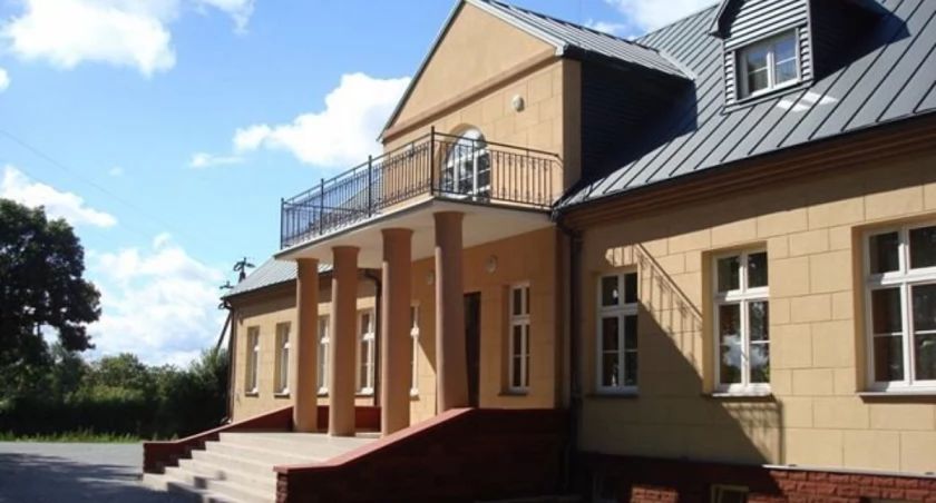 Gmina Jedwabne będzie odnawiać zabytkowy dwór. Otrzymała rządową dotację