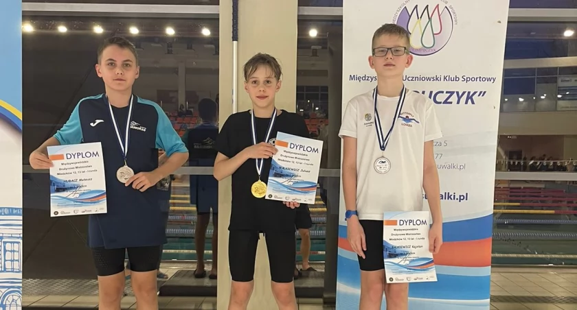 Pływacy UKS Butterfly z medalami! (zdjęcia)
