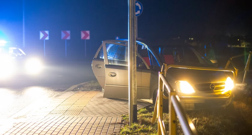 Pościg ulicami Łomży. Kierowca Opla nie zatrzymał się do kontroli