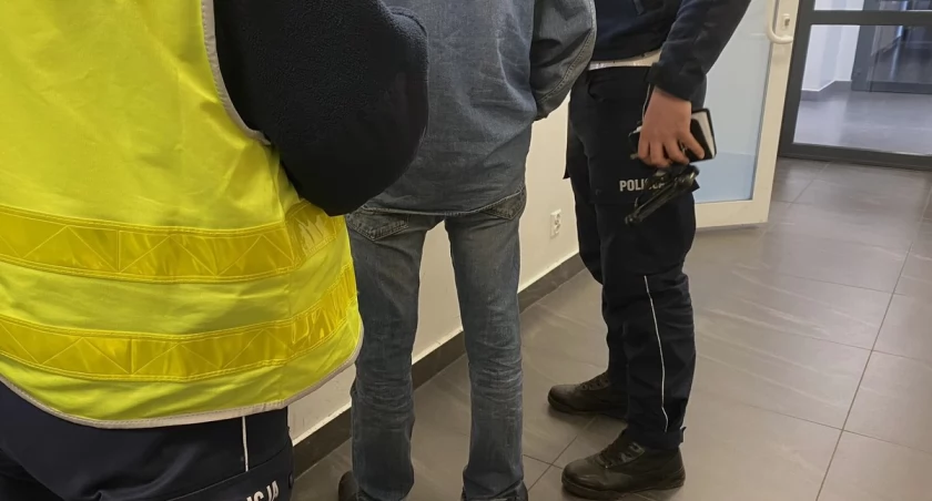 51-letni kierowca miał 2,5 promila we krwi. Jako pierwszy stracił pojazd w Kolnie