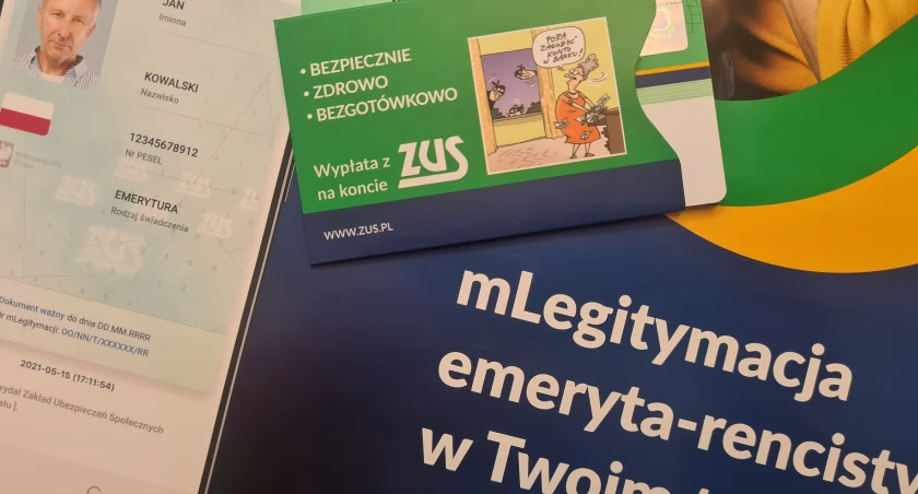 Blisko 695 tys. emerytów i rencistów pobrało mLegitymację w aplikacji mObywatel