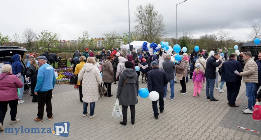 Prezydencki piknik z darmowym grillem, watą cukrową, słoikami chrzanu i tysiącami bratków do rozdania [VIDEO i FOTO]