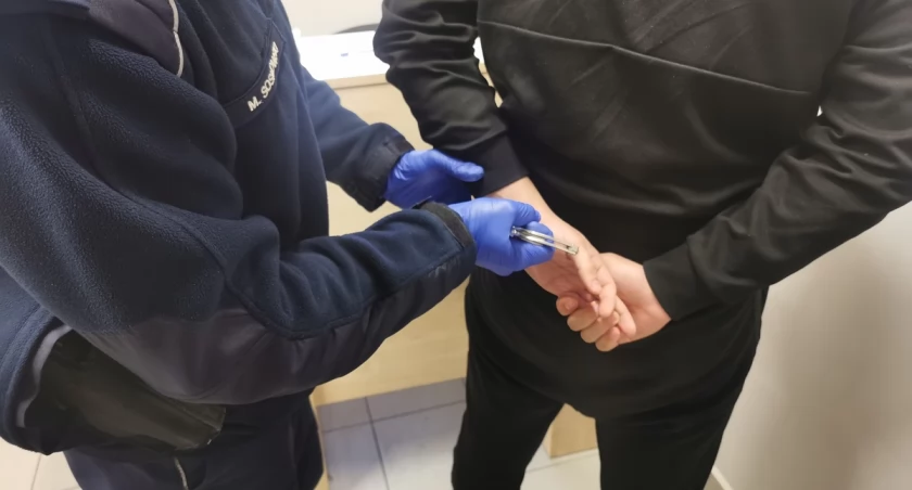 Pijany złodziej czekolad zatrzymany przez policję