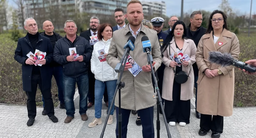 [LIVE] Briefing prasowy kandydatów Koalicji Obywatelskiej do Rady Miejskiej Łomży