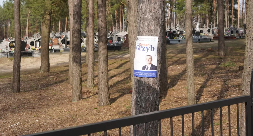 Elżbieta Parzych kontra Roman Grzyb: Kto poprowadzi Gminę Zbójna?