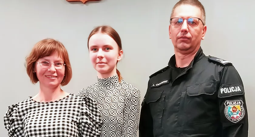 14-latka nagrodzona za oddanie zgubionych pieniędzy na policję